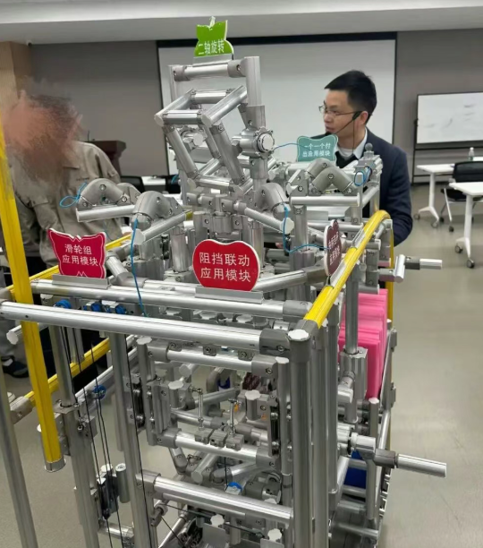 <a href='/zhinengyingyuan.htm' class='keys' title='点击查看关于低成本智能自动化的相关信息' target='_blank'>低成本智能自动化</a>培训3 低成本智能自动化培训3